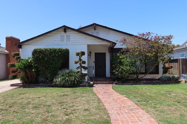 property at 2821 Tilden Ave