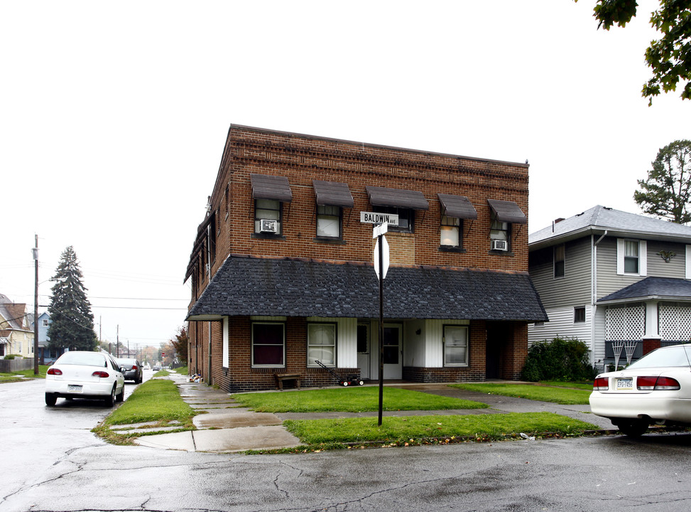 340 Baldwin Ave in Sharon, PA - Building Photo