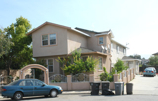 16680 A,B San Tomas Ln Apartments