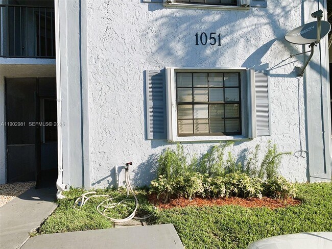 1051 Jefferson Dr in Homestead, FL - Building Photo - Building Photo