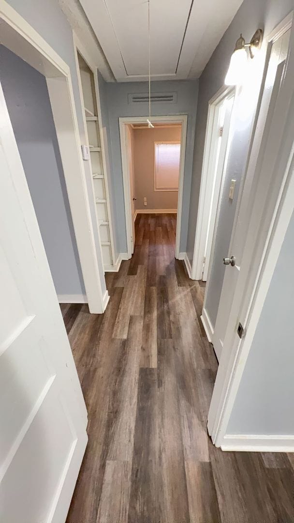 1300 Robin Hood Ln in Memphis, TN - Building Photo - Building Photo