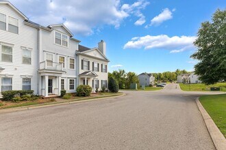 4316 Summercrest Blvd, Unit 407 in Nashville, TN - Building Photo - Building Photo