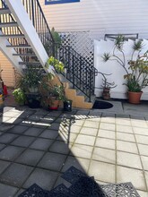 35 Roycroft Ave in Long Beach, CA - Foto de edificio - Building Photo