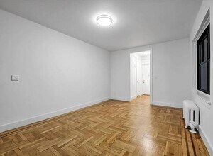 402 Bay Ridge Pkwy in Brooklyn, NY - Building Photo - Building Photo