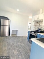 73 Oak Ln in Trenton, NJ - Building Photo