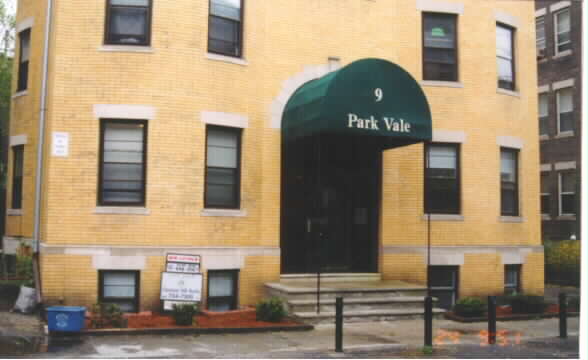 9 Parkvale St in Brookline, MA - Building Photo