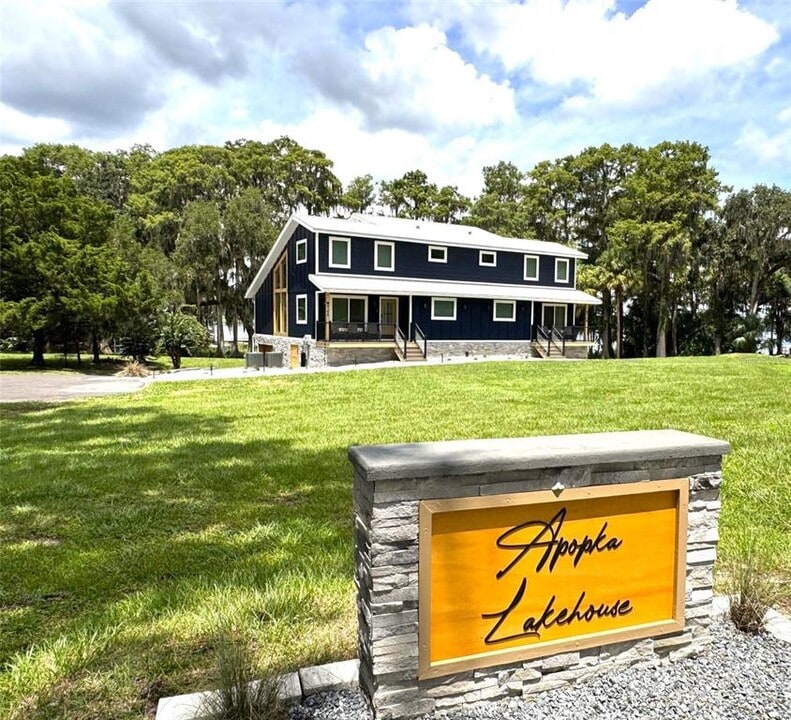 419 N Apopka Ave in Inverness, FL - Building Photo