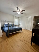 1018 Sir Lancelot Ln in Louisville, KY - Foto de edificio - Building Photo