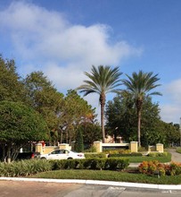 2612 Robert Trent Jones Dr in Orlando, FL - Building Photo - Building Photo