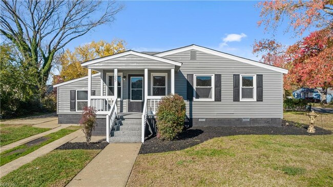 1007 E Russell Ct in Newport News, VA - Foto de edificio - Building Photo