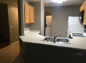 10063 Swimming Hole St in Las Vegas, NV - Building Photo - Building Photo