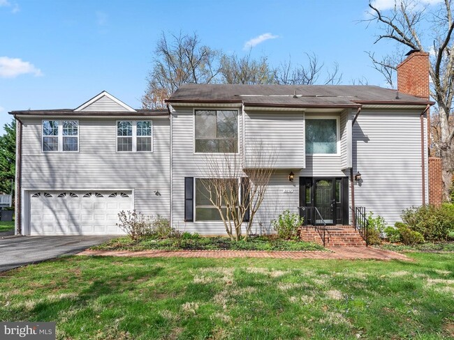 property at 2852 Cedarest Rd