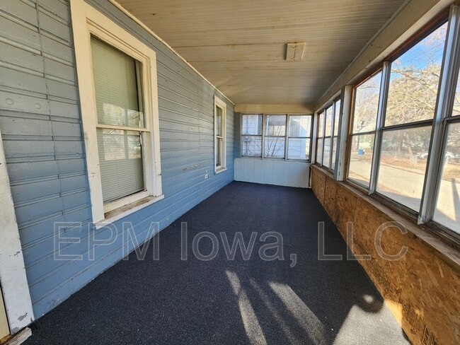 207 Norwood Ave in Waterloo, IA - Building Photo - Building Photo