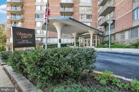 1 E University Pkwy, Unit 901