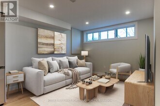 99 West Lodge Ave in Toronto, ON - Building Photo - Building Photo