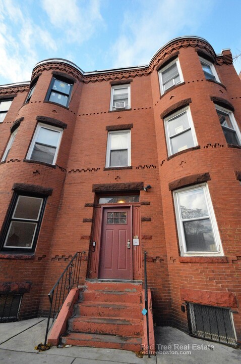 3 Warwick St, Unit 2 in Boston, MA - Foto de edificio