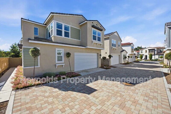 10517 Theseus Ct in Spring Valley, CA - Building Photo - Building Photo