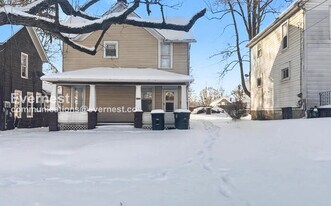 490 Gage St in Akron, OH - Building Photo