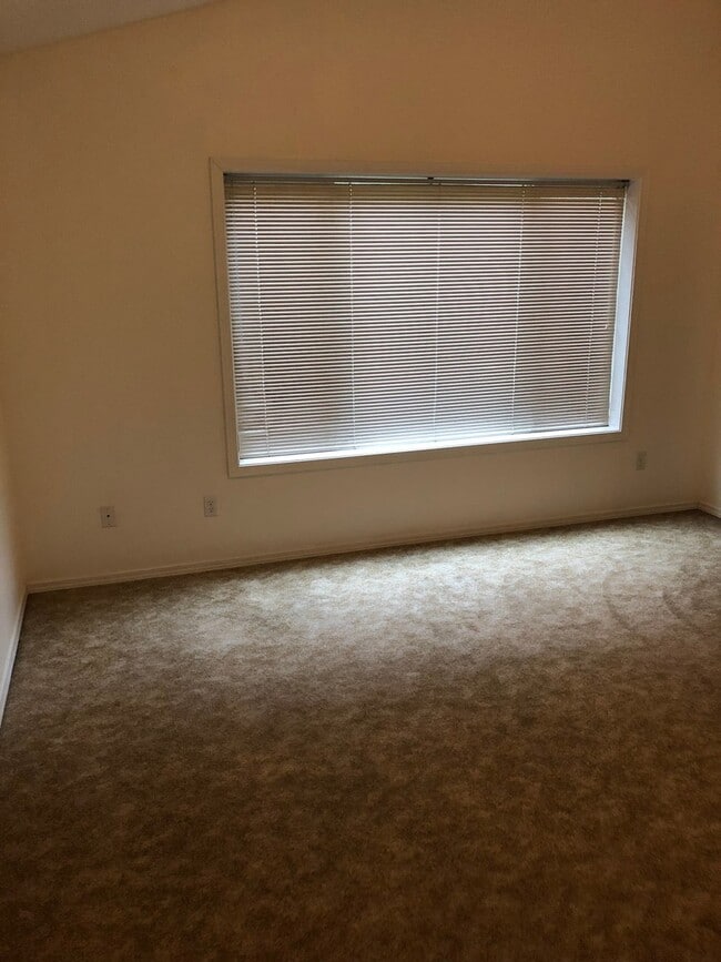 2313-2317 NW Fendle Way in McMinnville, OR - Building Photo - Building Photo