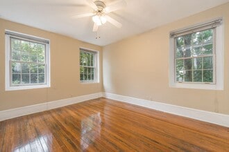 Spanish Oaks Apartment in Atlanta, GA - Foto de edificio - Building Photo