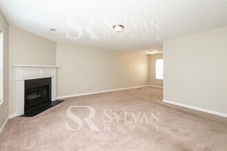 2090 Oak Terrace Dr SE in Atlanta, GA - Building Photo - Building Photo