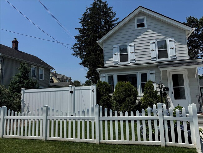 property at 23 Miller St