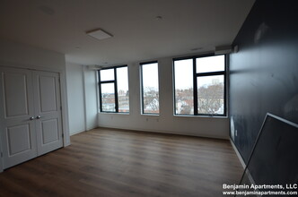 105 Brighton Ave, Unit 8 in Boston, MA - Building Photo - Building Photo