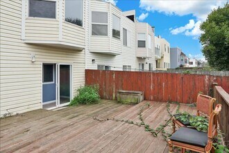 850 Brunswick St in San Francisco, CA - Building Photo - Building Photo