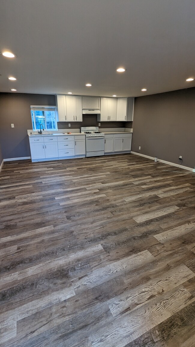 655 W Beverly Dr in Oxnard, CA - Building Photo - Building Photo