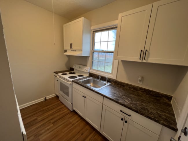 property at 2002 Fairmont Ave