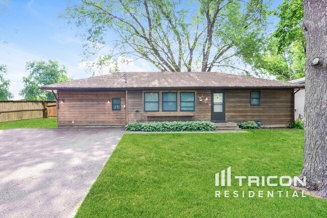 property at 1543 8th St SE