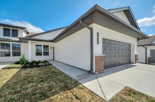 1139 Trellis Pass in Brenham, TX - Building Photo