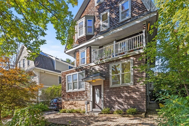 172 Lexington Ave, Unit 1 in Cambridge, MA - Building Photo - Building Photo