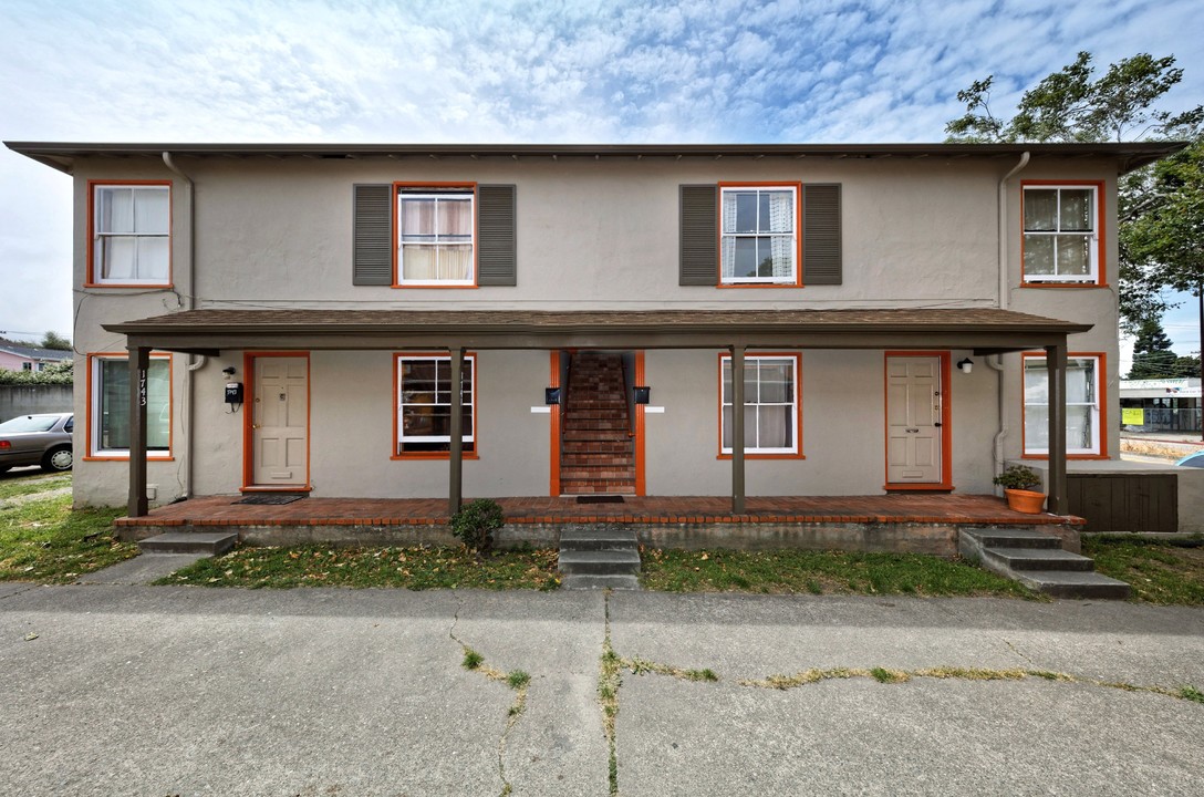 1737 San Pablo Ave in Berkeley, CA - Foto de edificio