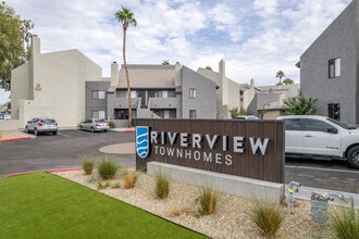 Riverview Townhomes in Mesa, AZ - Foto de edificio - Building Photo