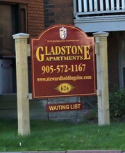 Gladstone Apartments in Hamilton, ON - Building Photo - Building Photo