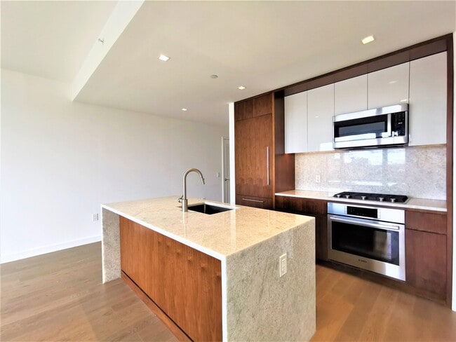 property at 75 Park Ln S
