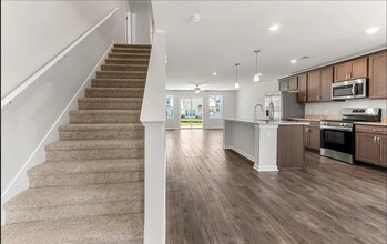 240 Justify Ave in Bloomingdale, GA - Building Photo - Building Photo