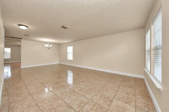 2515 Knoll Shadows Ln in Katy, TX - Foto de edificio - Building Photo