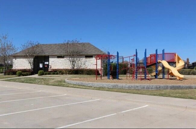 8913 Quarry Ridge Trail in Fort Worth, TX - Foto de edificio - Building Photo
