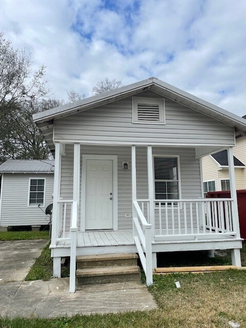 property at 2562 Thomas H. Delpit Dr