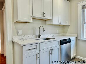 45 Warner St in Medford, MA - Building Photo - Building Photo