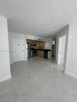 899 West Ave in Miami Beach, FL - Building Photo