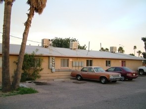 2630 E Monte Cristo Ave in Phoenix, AZ - Building Photo - Building Photo