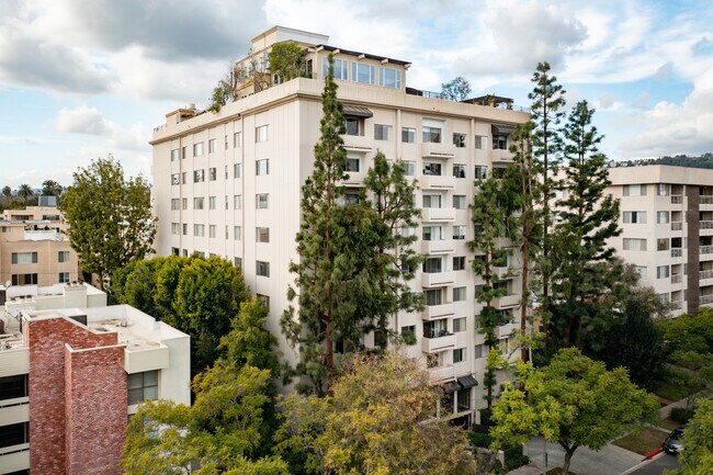 435 Beverly Oakhurst