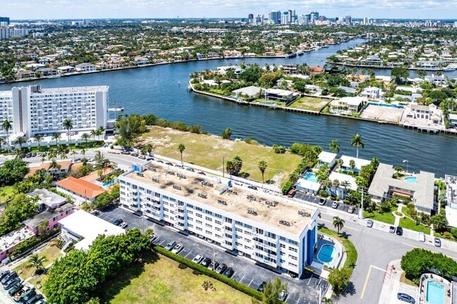 550 Bayshore Dr in Fort Lauderdale, FL - Building Photo - Building Photo