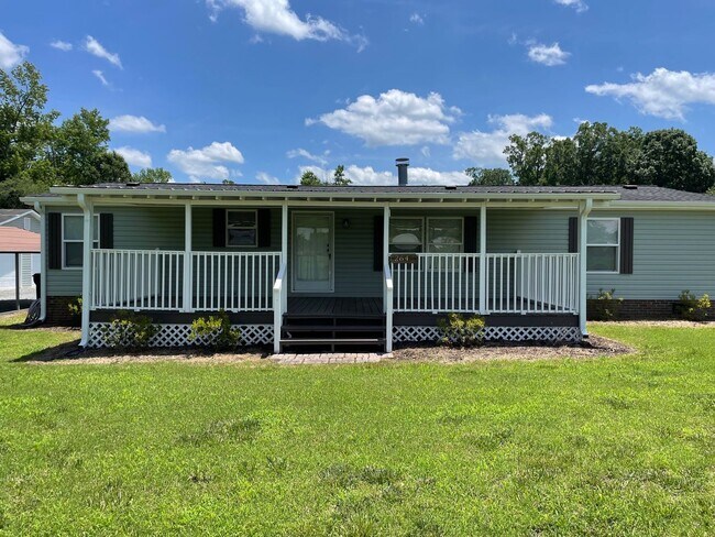 2642 NC 62 E in Liberty, NC - Building Photo - Building Photo