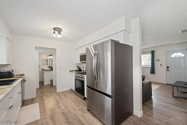 18510 Flamingo Rd in Ft. Myers, FL - Building Photo - Building Photo