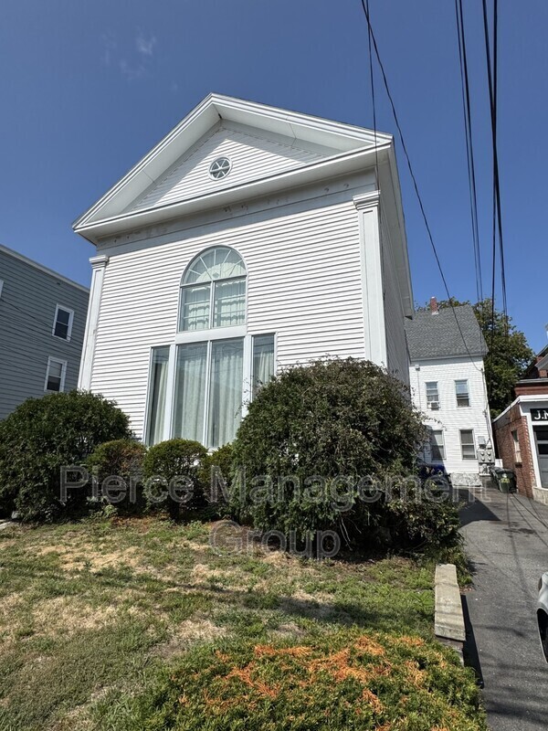 106 Bridge St in Manchester, NH - Building Photo - Building Photo