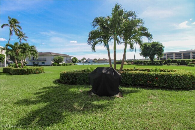 property at 3400 Gulf Shore Blvd N